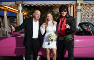 ‘Pawn Stars’ Rick Harrison casa-se com Angie Polushkin em casamento oficializado por Elvis Rick-Harrison-casamento-Mike Dancel-1