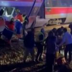 Pelo menos 21 mortos após descarrilamento de dois comboios de alta velocidade em Espanha