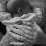 Perrie Edwards revelou que ela e seu noivo Alex Oxlade-Chamberlain deram as boas-vindas ao segundo filho