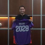 Persik Kediri estende contrato de Ezra Walian até 2029