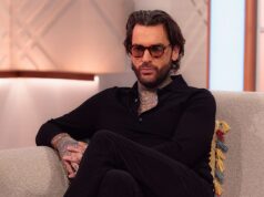 Pete Wicks revela que ficou inconsciente em uma queda horrível causada pelo álcool no dia de Natal que o deixou incapaz de sair de casa por uma SEMANA Pete Wicks revelou que ficou inconsciente após uma queda horrível causada pelo álcool no dia de Natal, que o deixou incapaz de sair de casa por uma semana (foto de novembro de 2025)