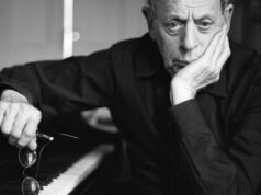 Philip Glass cancela estreia da sinfonia de ‘Lincoln’ no Kennedy Center em meio a grande agitação Philip Glass cancela estreia da sinfonia de 'Lincoln' no Kennedy Center em meio a grande agitação