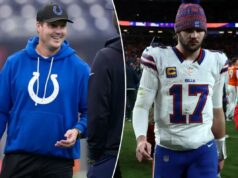 Philip Rivers se retira abruptamente da busca por treinador principal do Bills em outra reviravolta bizarra O quarterback do Indianapolis Colts, Philip Rivers, visita antes de um jogo de futebol americano da NFL contra o Houston Texans.