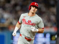 Phillies Free-Agent Outfielder atingido com suspensão de 80 jogos Phillies Free-Agent Outfielder atingido com suspensão de 80 jogos