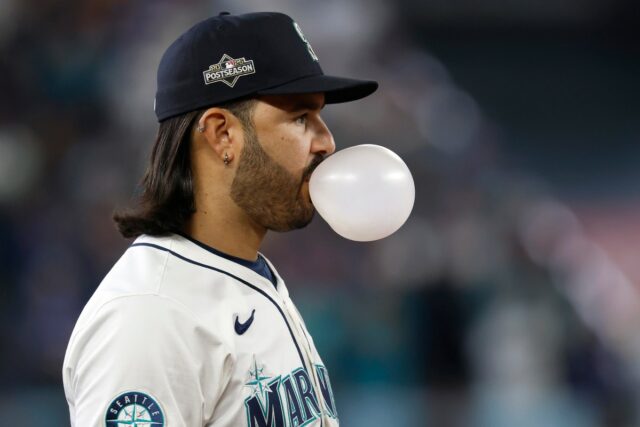 Seattle Mariners infielder Eugenio Suárez
