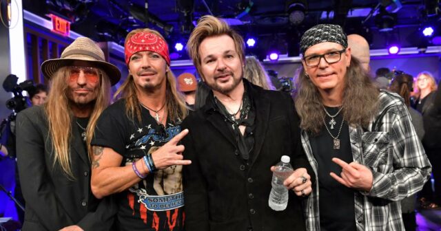 CC DeVille, Bret Michaels, Rikki Rockett e Bobby Dall