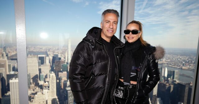 Por que Alexia Nepola do RHOM ainda usa aliança de Por que Alexia Nepola do RHOM ainda usa sua aliança de casamento após o divórcio de Todd