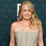 Chegada no tapete vermelho de Odessa Azion 2026 Critics Choice Awards