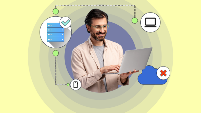 Um smartphone com vários aplicativos conectados e ícones de nuvem ao seu redor.