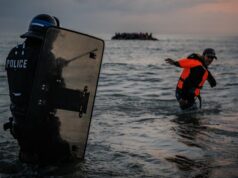 ‘Por que não?’ Imigração congelada em mesa enquanto profunda divisão divide a Europa David Crowe