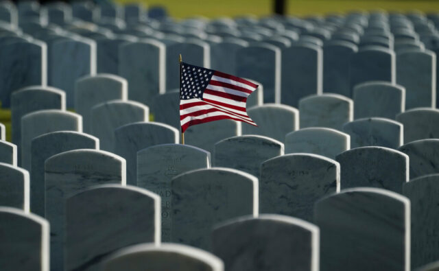 Por que o corpo de um suposto serial killer está sendo desenterrado do túmulo
