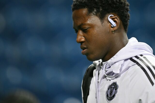 O técnico do Manchester United, Michael Carrick, comemora no final da partida da Premier League entre Manchester United e Arsenal em Old Trafford, em 2 de dezembro de 2021