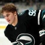 Por que os Sharks enviaram Igor Chernyshov para o Barracuda, apesar do início quente de sua carreira na NHL