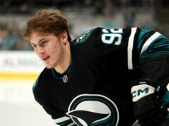 Por que os Sharks enviaram Igor Chernyshov para o Barracuda, apesar do início quente de sua carreira na NHL Por que os Sharks enviaram Igor Chernyshov para o Barracuda, apesar do início quente de sua carreira na NHL