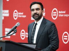 Por que os Socialistas Democratas de NY estão na cama com o Partido Comunista Chinês? Por que os Socialistas Democratas de NY estão na cama com o Partido Comunista Chinês?