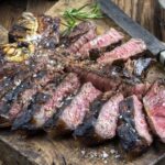 Por que os altos preços dos bifes em restaurantes não cairão tão cedo