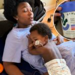 Ashaan Carter deita-se sobre sua mãe, Angel Carter, durante seu tratamento para botulismo infantil.