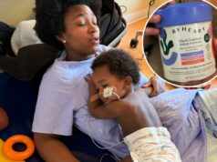 Possível fonte de surto de botulismo a partir de fórmula infantil contaminada descoberta Ashaan Carter deita-se sobre sua mãe, Angel Carter, durante seu tratamento para botulismo infantil.