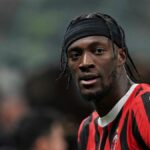 Premier League 2025-26: Aston Villa contrata o atacante Abraham do Besiktas