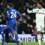 Premier League: Chelsea com dez jogadores sofre derrota por 1-2 no Fulham