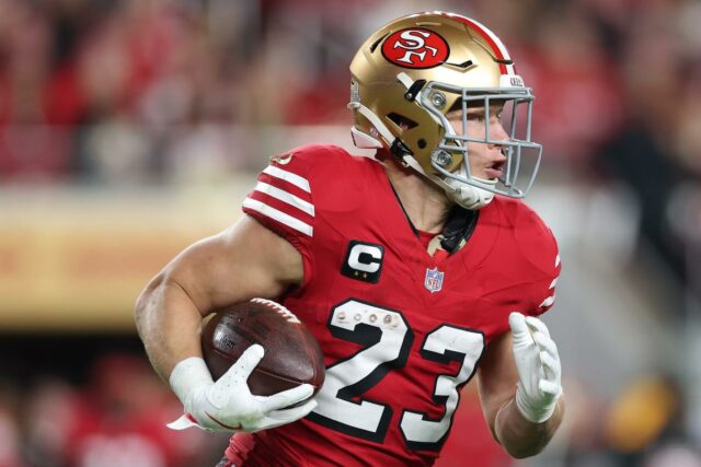 Prêmios de final de ano do Fantasy Football de 2025: Christian McCaffrey está de volta ao topo
