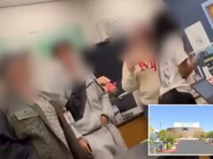 Professora branca demitida por usar palavras com n enquanto perguntava à turma por que ela estava proibida de dizê-las Professora branca demitida por usar palavras com n enquanto perguntava à turma por que ela estava proibida de dizê-las