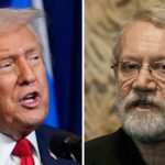 Manifestantes marcham no centro de Teerã na segunda-feira.