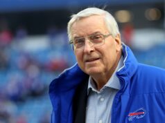 Proprietário de contas foi criticado após declaração controversa de Keon Coleman Terry Pegula, Buffalo Bills