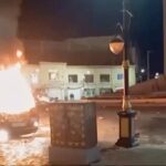 Protestos no Irã perto da marca de 2 semanas, enquanto as autoridades intensificam a repressão aos manifestantes