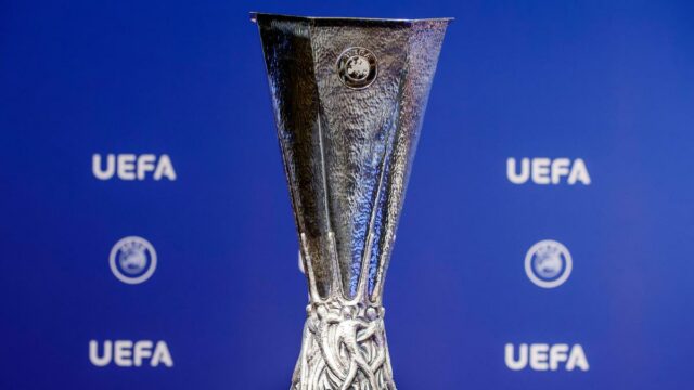 Quais times se classificaram para as oitavas de final da Liga Europa?
