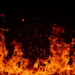 Queimar lenha em casa no inverno, aumentando a poluição do ar e mortes prematuras