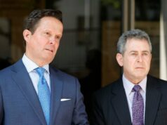 Quem é Alan Jackson? Conheça o advogado que renunciou ao caso Nick Reiner Rob Reiner e Nick Reiner sobre o vício em drogas