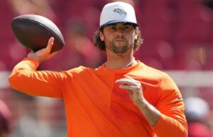 Quem é Jarrett Stidham? O que saber sobre o QB de backup dos Broncos para Bo Nix Os pais mais quentes da NFL do passado e do presente 344 Tom Brady