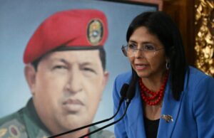 Quem é a vice-presidente venezuelana Delcy Rodriguez, que agora lidera o país? (ARQUIVOS) A vice-presidente da Venezuela, Delcy Rodriguez, fala durante o Fórum Parlamentar Global Antifascista em Caracas, em 5 de novembro de 2024.