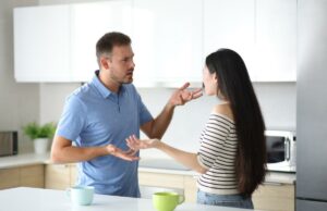 Querida Abby: Meu marido ciumento constantemente me acusa de querer deixá-lo por meus amigos homens Querida Abby: Meu marido ciumento constantemente me acusa de querer deixá-lo por meus amigos homens