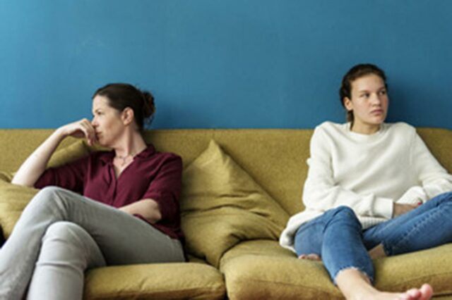 Querida Abby: Minha filha descobriu a verdade sobre o pai e agora está furiosa
