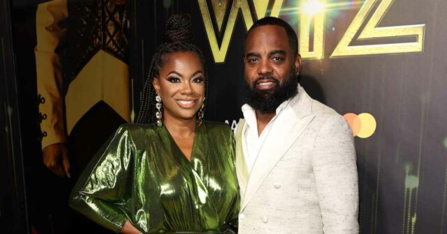GettyImages2179861423 Kandi Burruss e ex Todd Tucker comemoram o Natal com as crianças após a separação