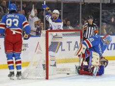 Rangers caem para o Sabres pela sexta derrota em oito jogos durante período crítico Rangers caem para o Sabres pela sexta derrota em oito jogos durante período crítico