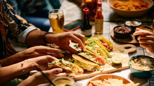 Rede mexicana rival da Chipotle fechou todos os seus restaurantes
