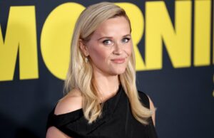Reese Witherspoon alerta os fãs sobre golpe de identidade on-line ‘perturbador’ FTR Reese Witherspoon ao longo dos anos