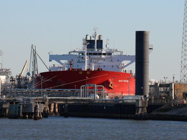 Reforma da lei do petróleo do presidente interino da Venezuela romperá com modelo de Chávez
