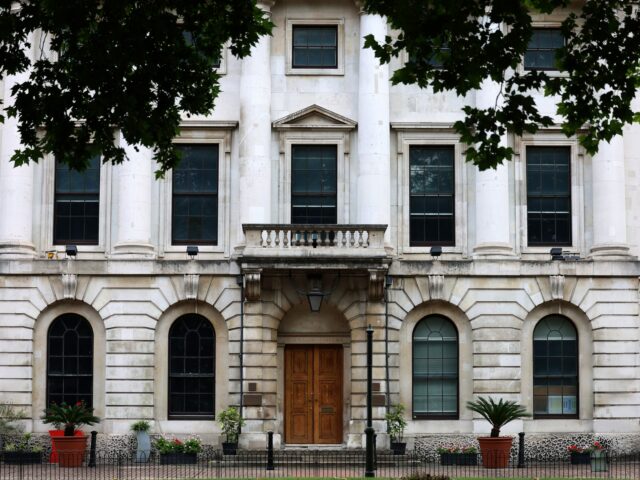 Reino Unido aprova embaixada chinesa em Londres, apesar de temores sobre segurança e protestos
