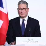 Sir Keir Starmer abriu esta noite o caminho para o envio de tropas britânicas para a Ucrânia como parte de uma força de manutenção da paz