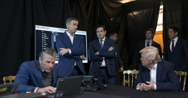 Republicanos dos EUA apoiam Trump na Venezuela em meio a leve dissidência do MAGA
