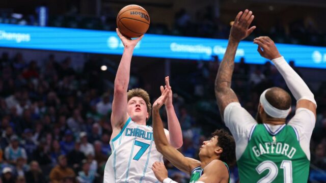 Resumo da NBA: Knueppel, Hornets seguram Mavericks; Durant brilha na vitória do Rockets
