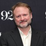 Rian Johnson diz que não ficou 'assustado' com fãs tóxicos de 'Star Wars' depois que Kathleen Kennedy cita a reação de 'Últimos Jedi' sobre por que ele nunca dirigiu outra entrada