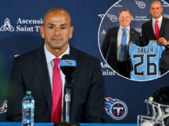 Robert Saleh planeja mudança dramática de treinador com os Titãs após o fracasso dos Jets O técnico do Tennessee Titans, Robert Saleh, responde a perguntas durante uma coletiva de imprensa.