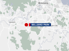 Ruas fechadas enquanto a polícia de Queensland procura por homem supostamente armado Ruas fechadas enquanto a polícia de Queensland procura por homem supostamente armado