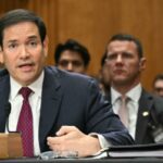 O secretário de Estado dos EUA, Marco Rubio, testemunha durante uma audiência do Comitê de Relações Exteriores do Senado para examinar a política dos EUA em relação à Venezuela no Capitólio em Washington, DC, 28 de janeiro de 2026.