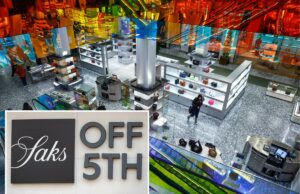 Saks negocia empréstimo de US$ 1 bilhão para manter portas abertas: relatório Logotipo Saks OFF 5TH no exterior de um edifício.